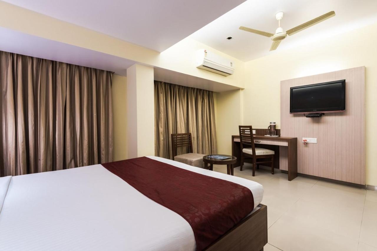 Hotel Aishwarya Residency Navi Mumbai Esterno foto